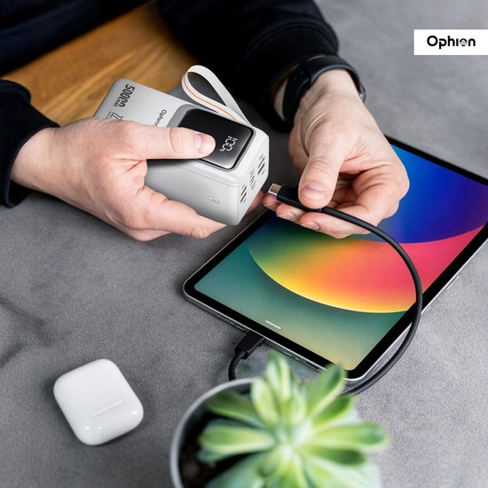 Ophion® Powerbank PRO 50.000 mAh – 7 Oplaadpoorten – Quick charge - Snellader 22.5 W voor USB-C, USB-A, Micro-USB - Inclusief Kabel – Noodpakket - Wit