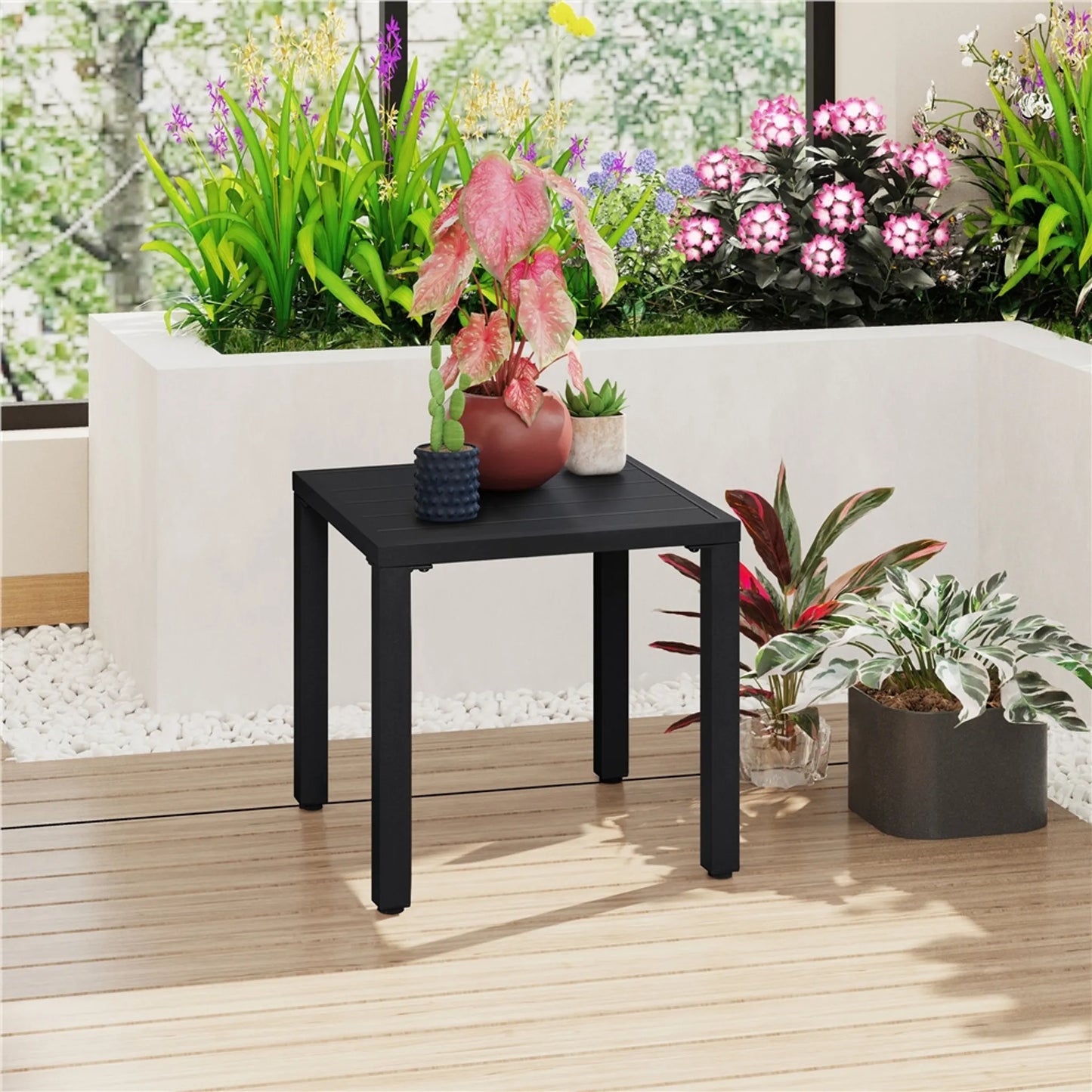 Yaheetech Bijzettafel Buiten Vierkant – Voorzien Van Tafelblad Met Latten En Elektroforetische Poedercoating En Steunbalk – Voor Tuin Balkon En Terras – Zwart Metaal – 45 x 45 x 45,5 cm