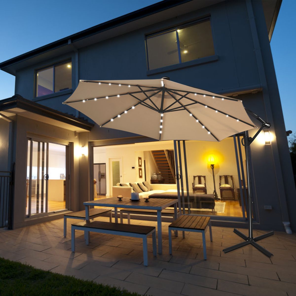 Coast Vrijstaande parasol met LED-verlichting - zonnepaneel - draaibaar en kantelbaar - koffie 300 cm