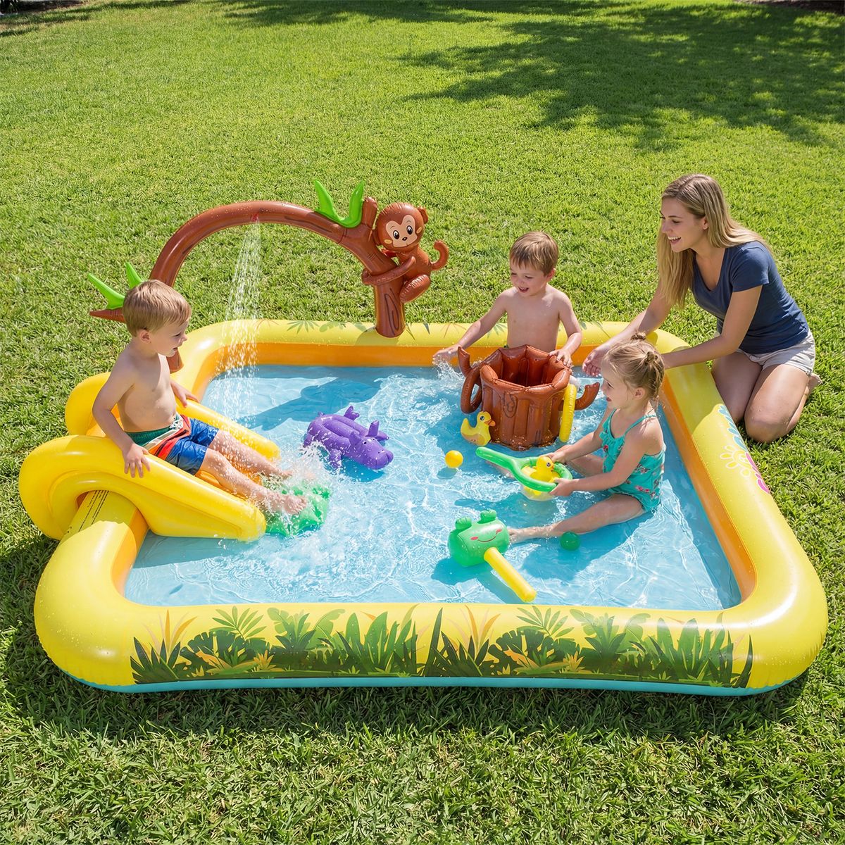 Coast Opblaasbaar Speelcentrum Jungle Avontuur - Glijbaan en Watersproeier - Voor Kinderen 2-6 Jaar - Multikleur