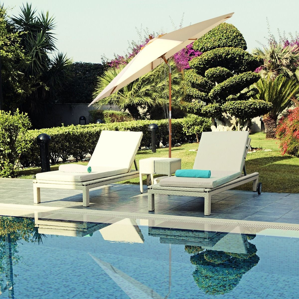 Coast Parasol met 8 Baleinen Kantelbaar - Beige - 300 x 258 cm