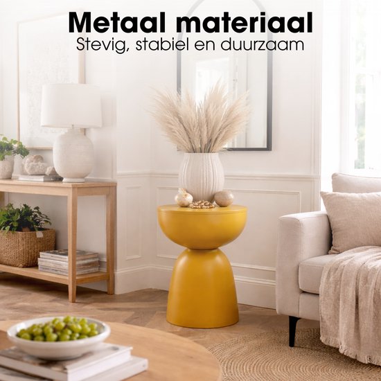 Mica Decorations Elliot Tafel - Salontafel Compact en Lichtgewicht - Nachtkastje met IJzeren Design - Bijzettafel voor de Woonkamer - Rond Tafelblad - H45 x Ø32 cm - Okergeel