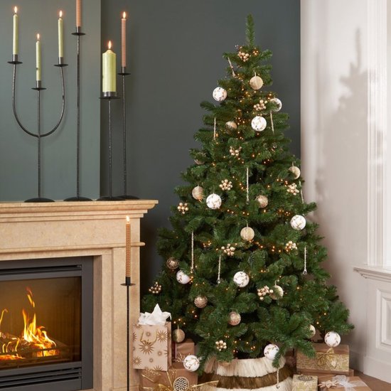 Triumph Tree Forrester Kerstboom - Kunstboom met 912 Volle Takken voor Natuurlijke Uitstraling - Kerstversiering voor Binnen - Boom van PVC met Kliksysteem - H215 x Ø135 cm - Groen