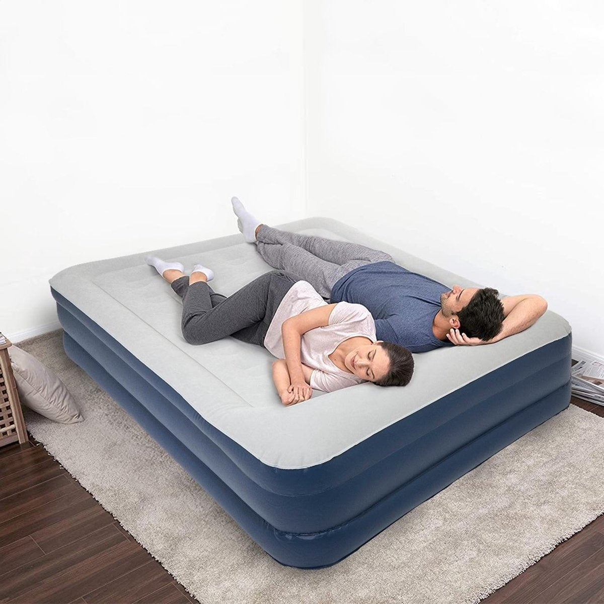 LifeGoods luchtbed voor 2 personen geïntegreerde pomp incl. draagtas en reparatieset Blauw