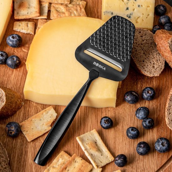 Boska Kaasschaaf Monaco+ Dark - Design kaasschaaf - Kaasschaaf voor harde kaas - Kaasschaaf donker - RVS - Vaatwasserbestendige kaasschaaf - Cadeautip - Keukengerei - Keuken accessoires - 10 jaar garantie