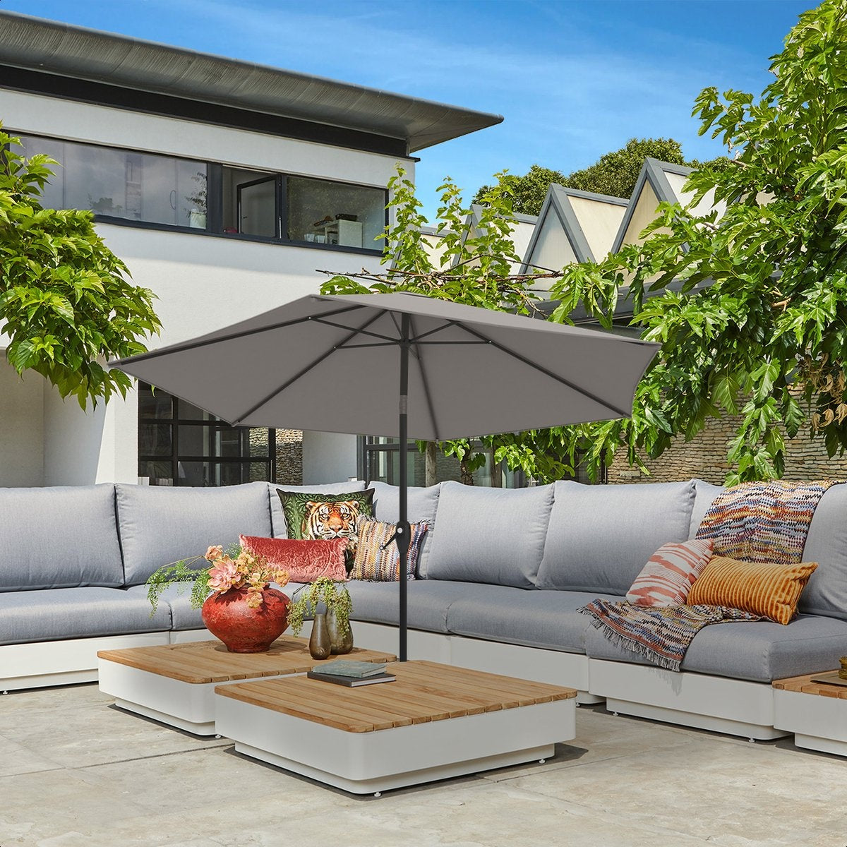 LifeGoods Parasol - Ø270 cm - 30° Kantelbaar - Waterdicht - met Hoes - Taupe