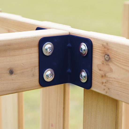 AXI Timo Mini Speeltoestel met Babyschommel, Klimwand en Krijtbord – Rode Glijbaan – FSC hout – Klein speeltoestel voor de tuin / buiten