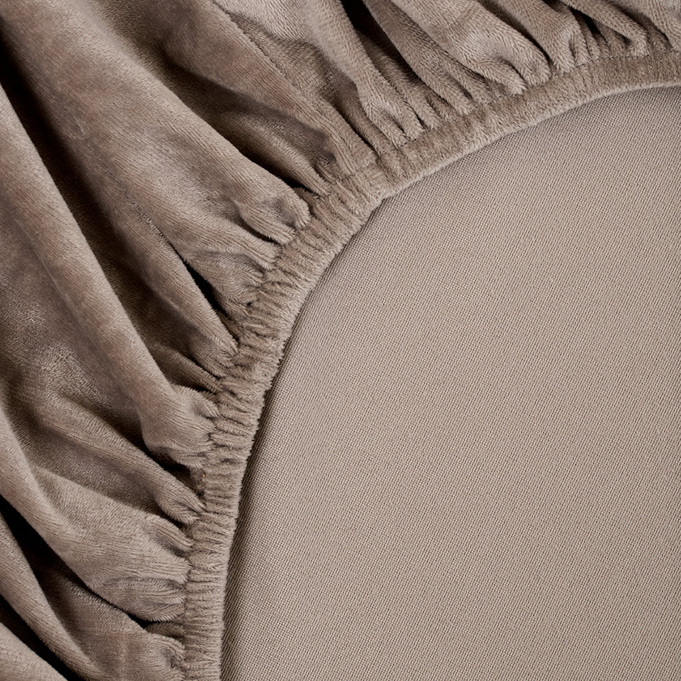 Sjumo – Silky Smooth Splittopper Hoeslaken – 180x200/210 cm – Warm Grey Katoen-Satijn – Hoogwaardige Glans & Zijdezacht – Antiallergisch & Ademend – Voor Verstelbare Bedden