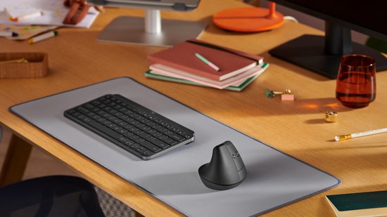 Logitech Lift - Verticale ergonomische muis - Rechtshandig - Donkergrijs