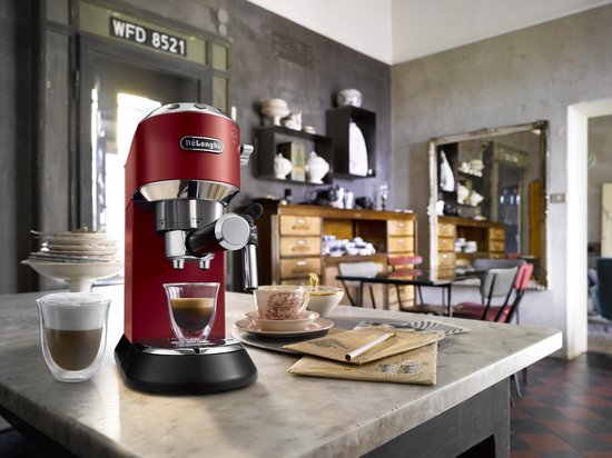De'Longhi Dedica Style EC685.R - Pistonmachine - Red
