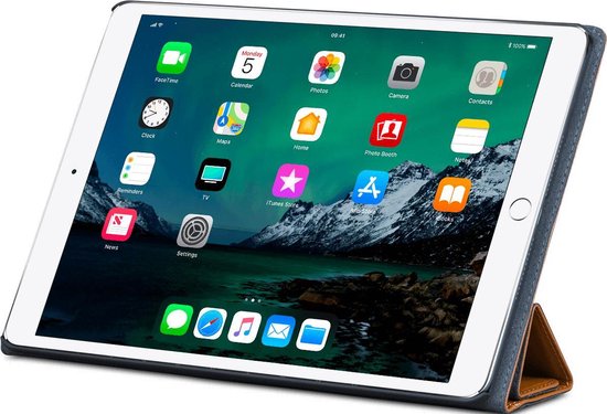 dbramante1928 - Risskov iPad Hoes (2017/2018) - 9.7 inch - Bruin Full-Grain Leer - Met Standfunctie & Auto-Sleep - Handgemaakt & Duurzaam - Luxe Bescherming