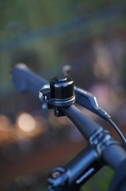Prophete Smart Fietsbel - Mat Zwart - Apple Zoek Mijn Tracker - Aluminium