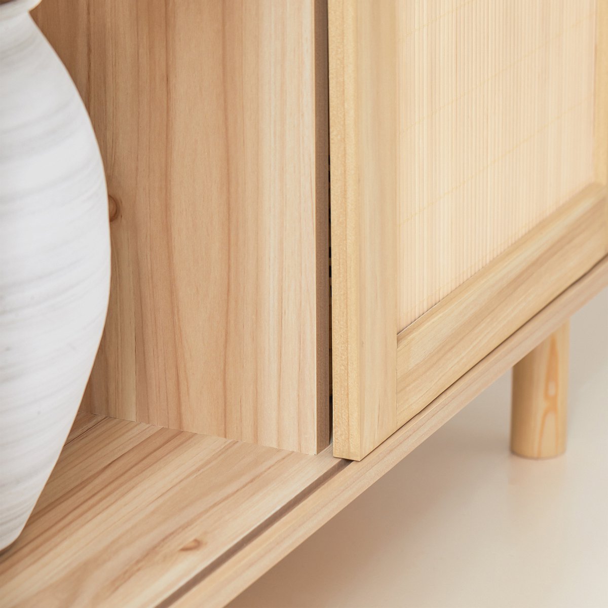 SoBuy Dressoir / Buffetkast met 2 Schuifdeuren en Wieltjes – Houten Opberger – 80×35×87 cm – Naturel