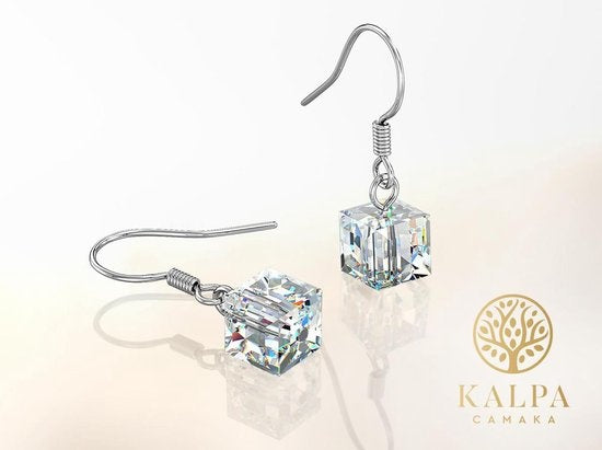 Yolora Dames Oorbellen met Kalpa Camaka Kristallen - Zilverkleurig - 18K Witgoud Verguld - Vrouwen Oorhangers Zilver - Sieraden - Geschenkdoos - Luxe Giftbox - Cadeau doos - Mooie Cadeauverpakking - Exclusieve Geschenkverpakking - Moederdag Cadeautje