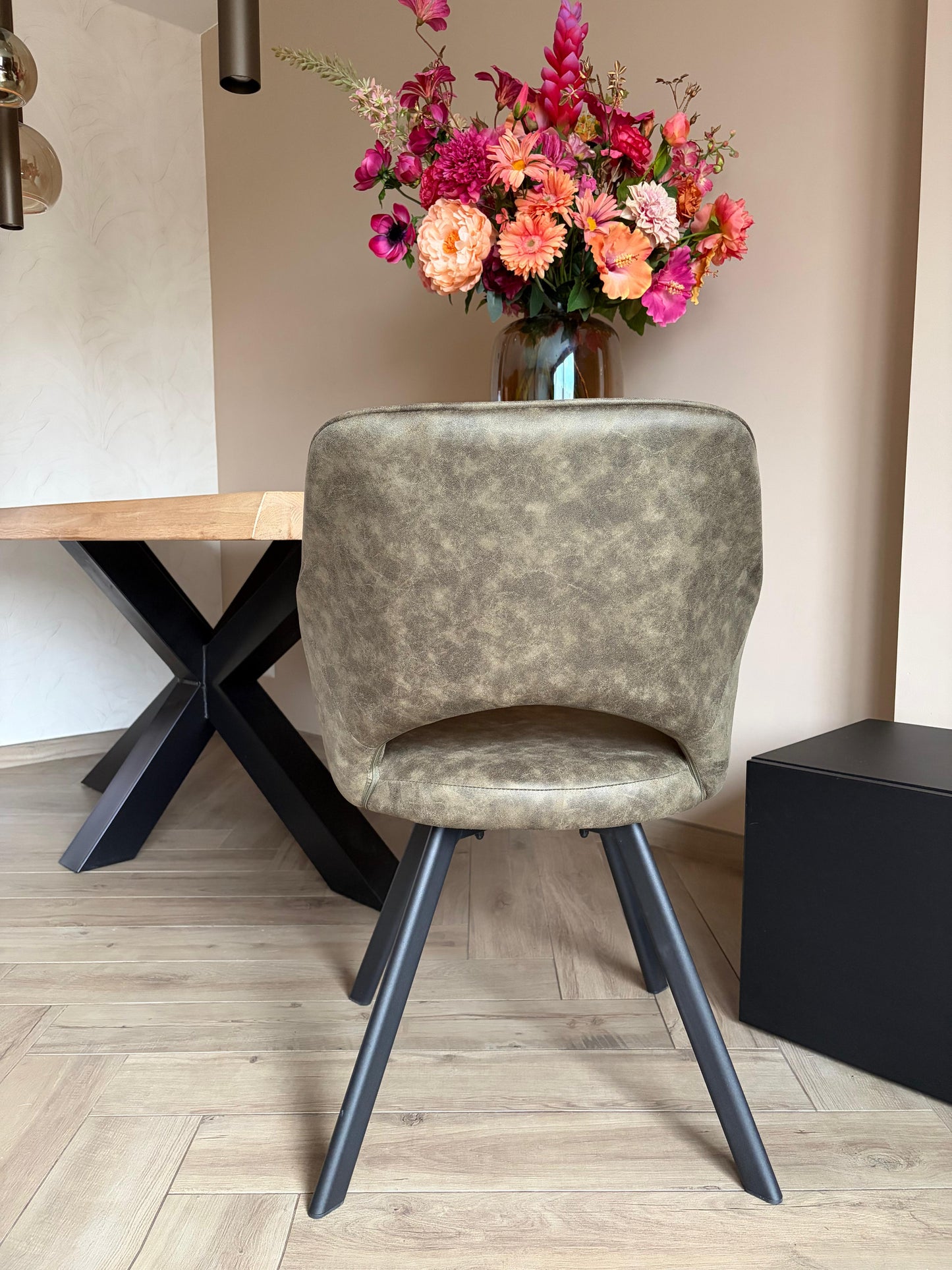 Meubel31 Tenno Draaibare Eetkamerstoelen Set van 2 - Microvezel - 55 x 45 x 88 cm - 360° Draaibaar