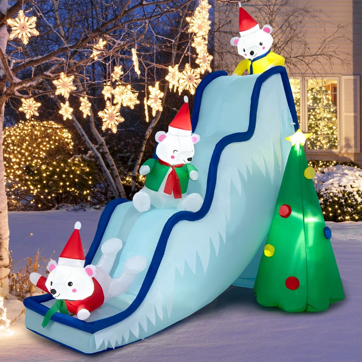 Coast Opblaasbare Kerstglijbaan met IJsberen en Kerstboom – Verlichte Kerstdecoratie met Ventilator – 225 x 120 x 200 cm – Wit