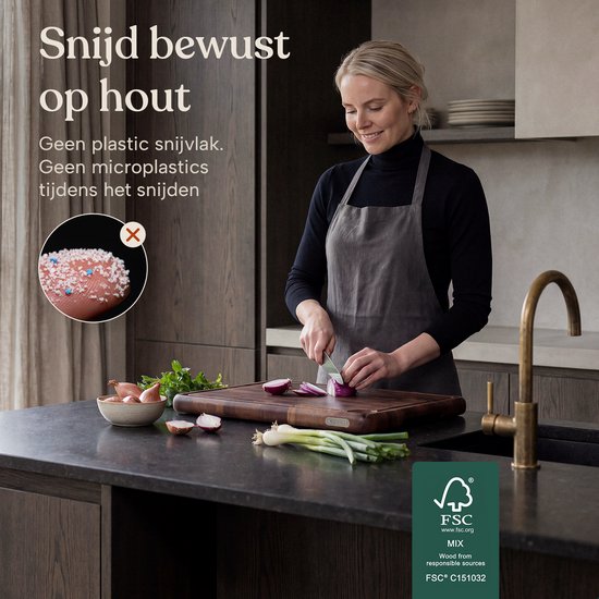 Deleca Walnoot Kopshouten Snijplank met Sapgeul - Hakblok Hout - Anti-slip / Handgrepen – Signature Amerikaans Walnoten Kopshout - 43x33x3 cm