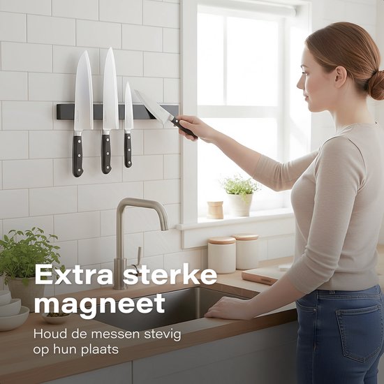 Magnetische Zelfklevend - 5 meter rol - 2cm breed - 2mm dik - EXTRA sterk - Gereedschap - Messen - Magneten - Magneetband - Magnetische - Whiteboard - Tape zwart - 3m - Plakstrips - Magneettape