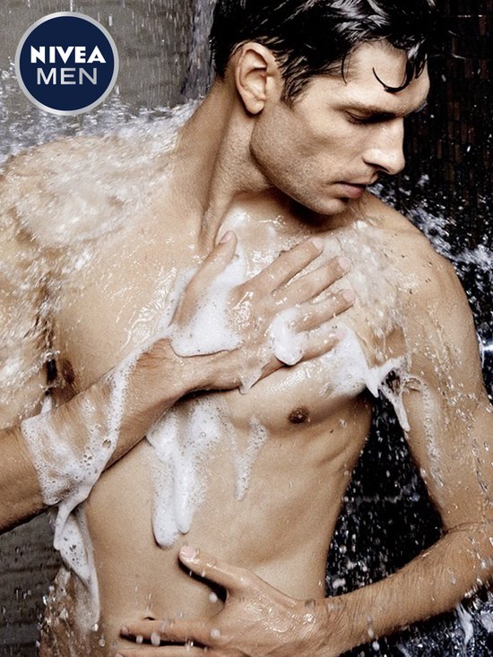 NIVEA MEN Active Clean Douchegel - 3-in-1 Shower Gel Met natuurlijk actief houtskool - Shampoo - Voordeelverpakking - 6 x 500 ml
