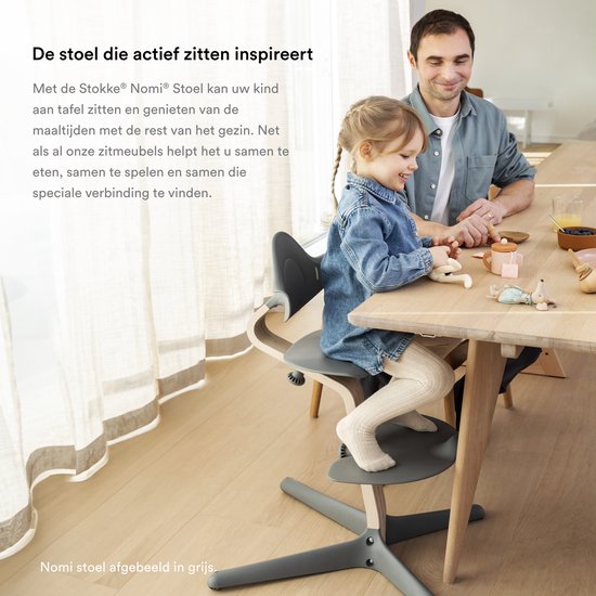 Stokke Nomi stoel, walnoot / zwart - Stimuleert actief zitten - Zonder gereedschap te verstellen - Inclusief stabiele voetsteun en anti-kantelwielen - Kan tot 150 kg dragen