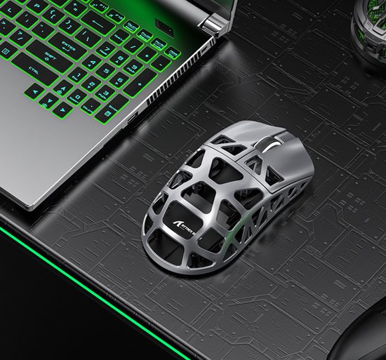 ATTACK SHARK R3 - Draadloze Gaming Muis - PAW3395 - Ultralichte(46g)- Wired/2.4G/BT5.1 - 26000DPI - Magnesium Alloy