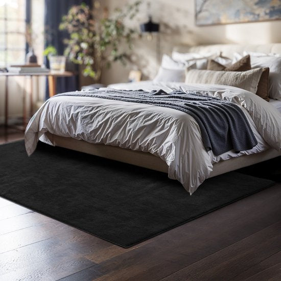 tectake® Kortpolig Vloerkleed - 120 x 170 cm - Zwart - Tapijt voor Woonkamer, Slaapkamer, Eetkamer - Onderhoudsvriendelijk en Wasbaar - Antislip Ondertapijt - Allergievriendelijk - Diverse maten en kleuren