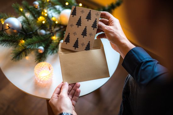 Giftmas - Kerstkaarten - Wenskaarten - 36 stuks - Met enveloppen en stickers - 10x15cm - Bruin