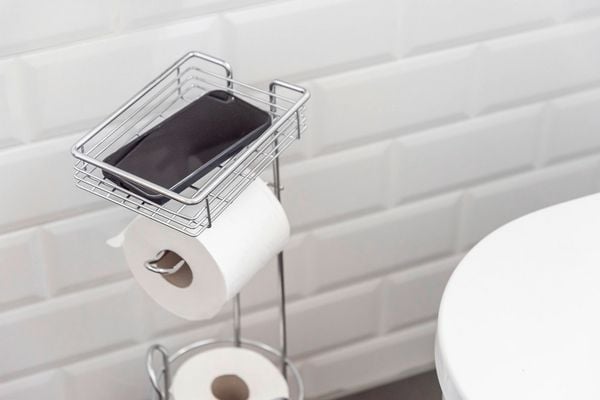 Staande Toiletrolhouder Chroom - Met Legplank en Reserverolhouder