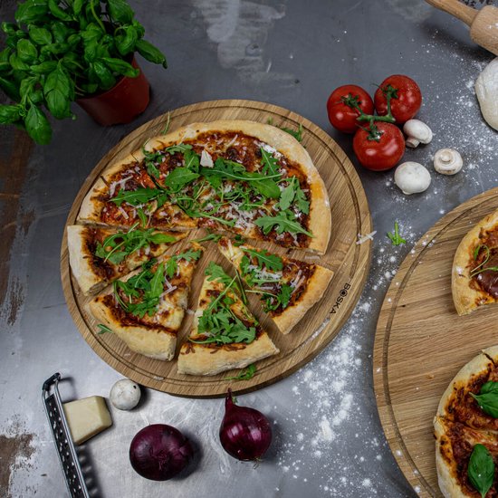 Boska Pizzaplank Friends XL - BBQ Accessoires - Eikenhout - Handige opvanggeul - Ø 40 cm