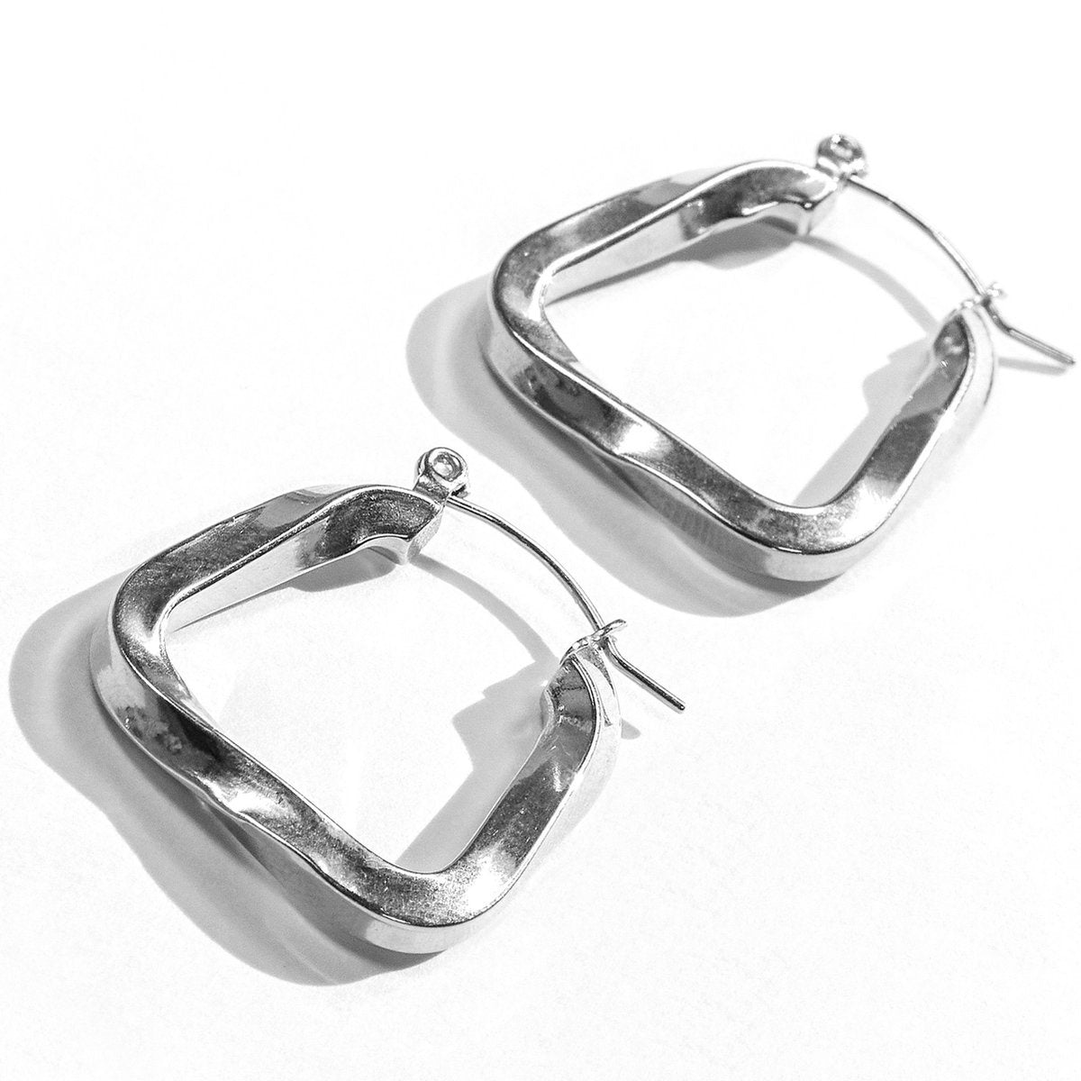 Laura Ferini Dames Oorbellen Piazza Zilver - Zilverkleurige Oorhangers - Dames Oorknoppen - Sieraad - Accessoires - Sieraden