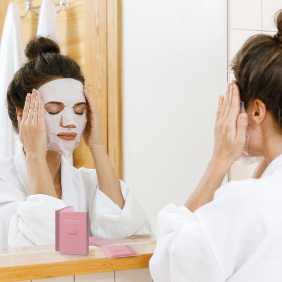 RelaxTub® Gezichtsmasker - 4 Stuks - Gezichtsmaskers Verzorging - Gezichtsmasker Hydraterend - Gezichtsverzorging Dames - Gezichtsmaskers Verzorging Meisjes - Bevat Vitamine C, Argan Olie, Aloë Vera, Ginseng Wortel - Dierproefvrij - 100% Natuurlijk