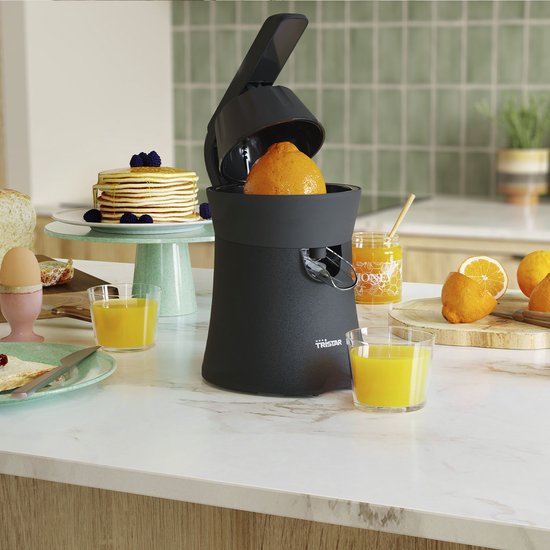 Tristar Citruspers Elektrisch - CP-3015 - 120W - Incl. 2 perskegels, pulpfilter, druppelstop, pershendel - Zwart