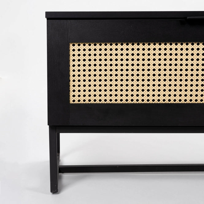 by fonQ TV-Meubel Cube – 150 x 40 x 50 cm – Zwart Houten Kast Met Rotan Webbing Details En Metalen Onderstel – Bohemian Stijl