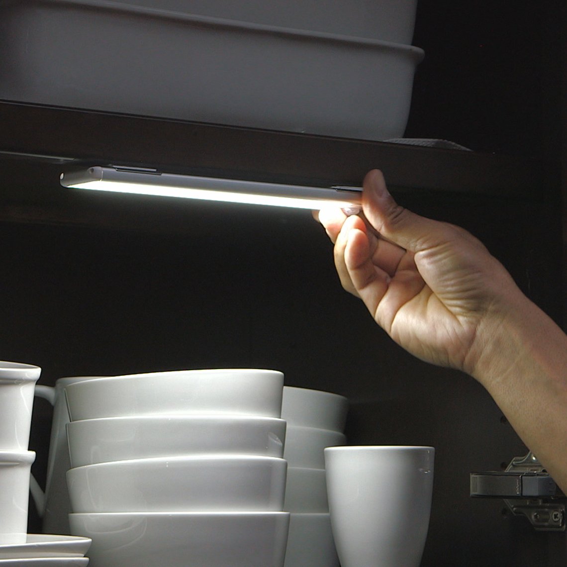 HandyLUX Slim Bright LED Lichtstrip - Magnetisch Bevestigbaar - Bewegingssensor - Draadloos Gebruik - Ultrahelder Licht