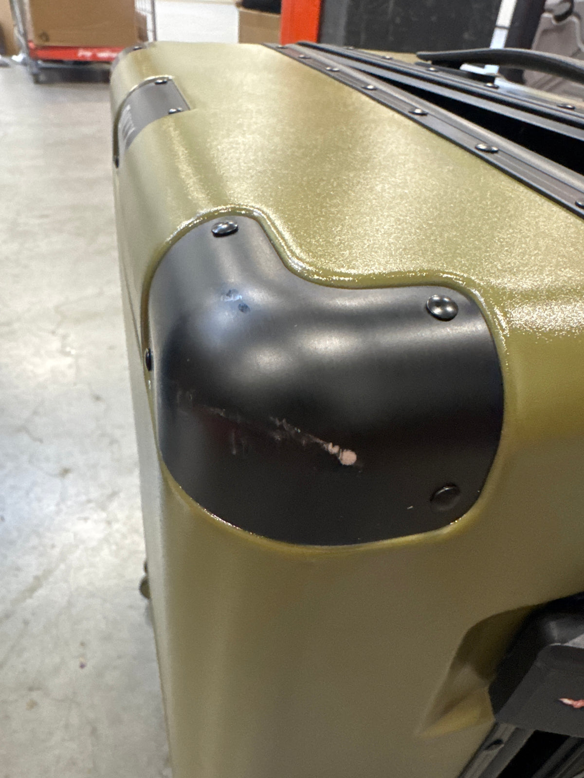 ONYX Hybrid Pro Handbagage Koffer 35 Liter - Gerecycled Polycarbonaat en Ritsloos Design - Reiskoffer met TSA slot en Spinner wielen - Lichtgewicht Trolley - Olive Green