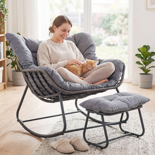 Coast Schommelstoel met voetenbank - ergonomisch ontwerp - PE-rattan en metalen frame - zwart/grijs/beige
