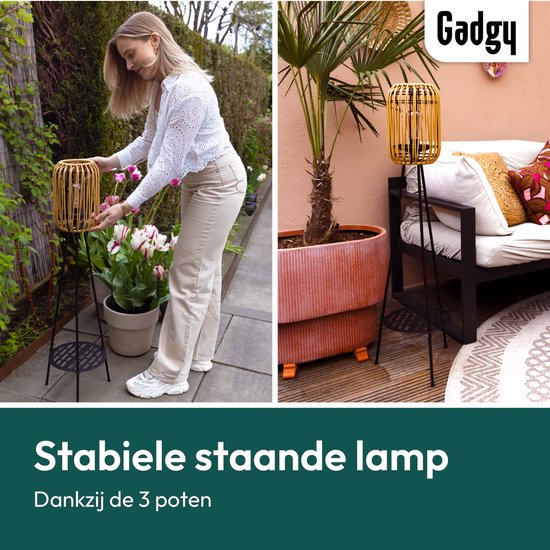Gadgy Solar Tuinverlichting Staande Lamp Terras - Buitenlamp Zonne Energie Balkon & Tuin - Driepoot Tuinlamp Led Buiten met USB-aansluiting - Tuinverlichting op Zonneenergie - Lantaarn voor Buiten Verlichting - Tuinlampen - Rattan