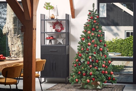 Triumph Tree Tuscan Kerstboom - Kunstboom met Natuurlijke Uitstraling en Kleurcodes - Kerstversiering voor Binnen zonder Onderhoud - Insteekconstructie - 120 x 81 cm - Groen