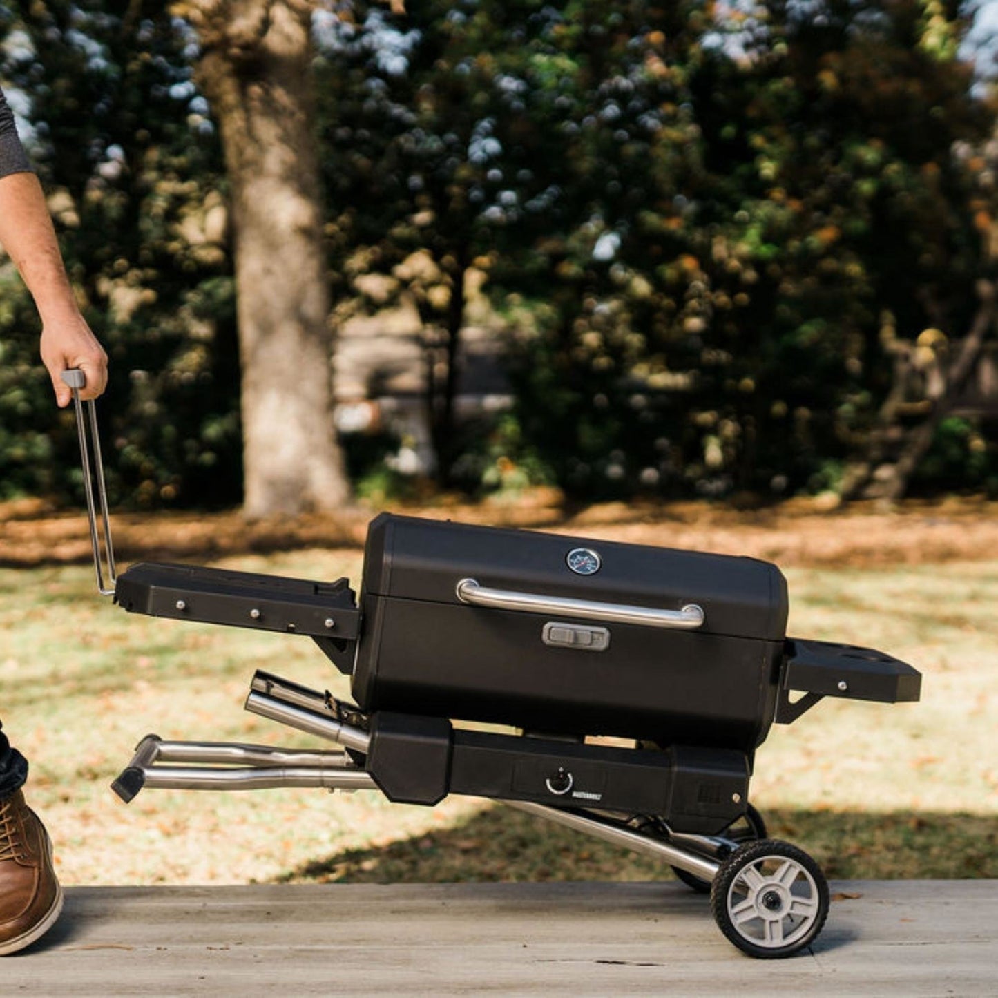 Masterbuilt Draagbare Digitale Houtskool Smoker & Grill met Onderstel – Zwart – 60 x 43 x 45 cm