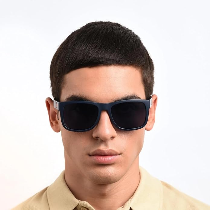 Tommy Hilfiger TH1556/S Rechthoekige Zonnebril - Blauw/Rood/Wit Montuur - Blauwe UV400 Polycarbonaat Lenzen