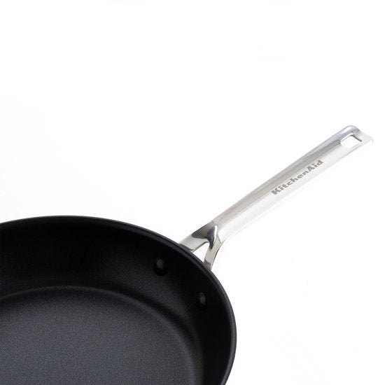 KitchenAid RVS Koekenpannenset 3-delig 20/24/28cm - PFAS-vrije antikleeflaag - Pannenset inductie - Keramische pan - Ovenbestendig tot 220°C - Zilver