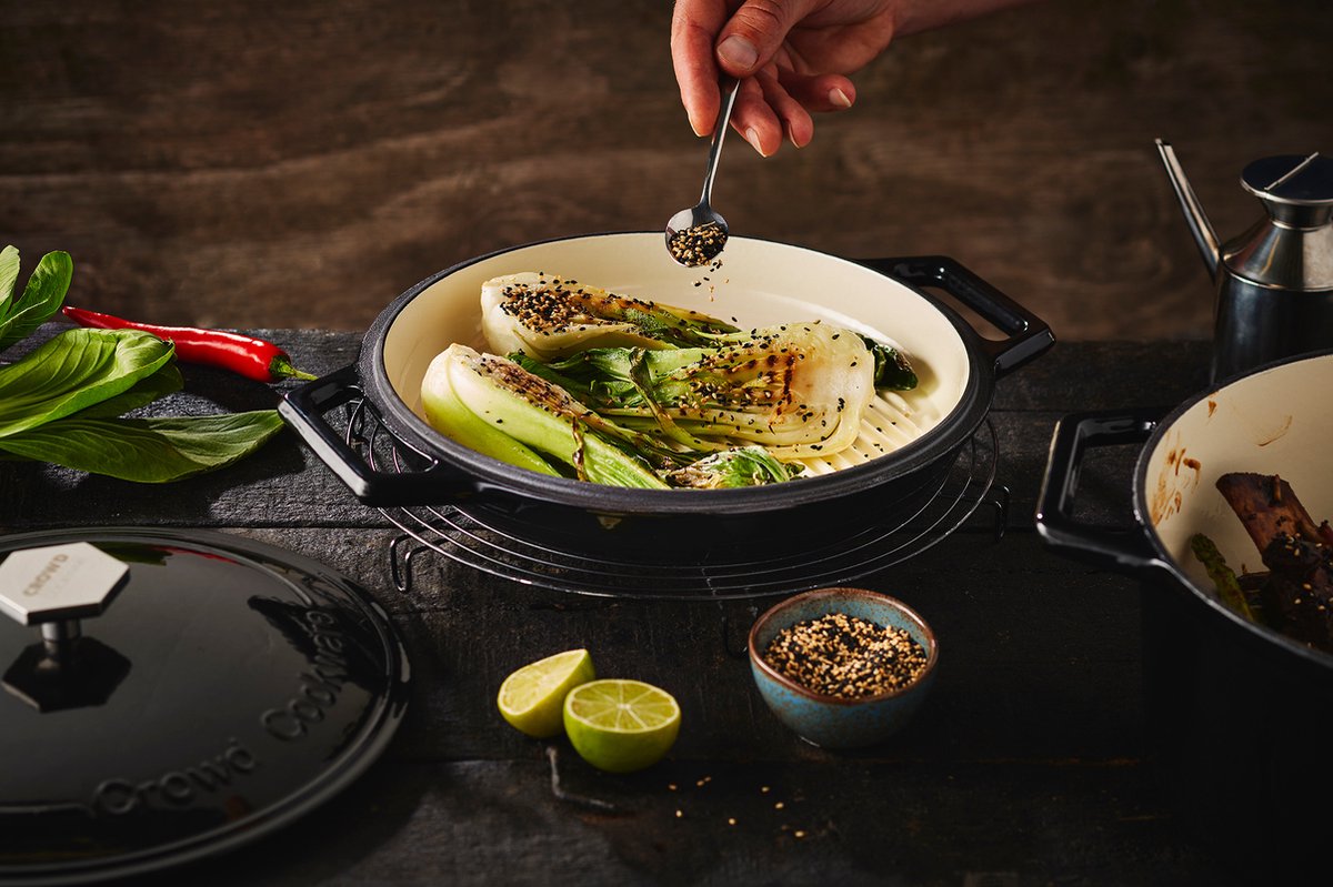The Tasman Dutch Oven en Grill – Gietijzeren Kookpot Ø29 cm – Gerecycled Gietijzer – Traditioneel en Grill Deksel – 6,6L – Zwart