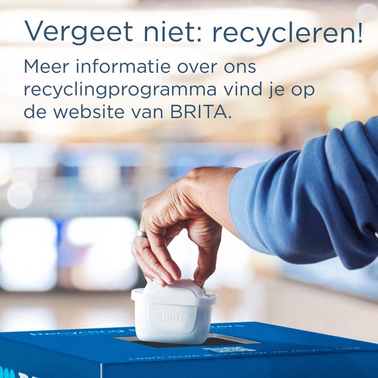 BRITA Waterfilterkan Style Essential Cool - 2,4L - Wit - incl. 3x MAXTRA PRO Pure Performance Waterfilterpatronen - past in de koelkast, met Smart LED Light & klapdeksel