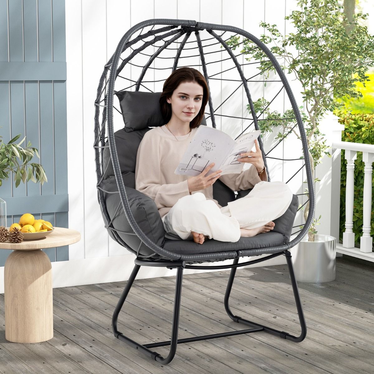 Coast Rotan Loungefauteuil - oversized eivorm - afneembaar kussen - grijs
