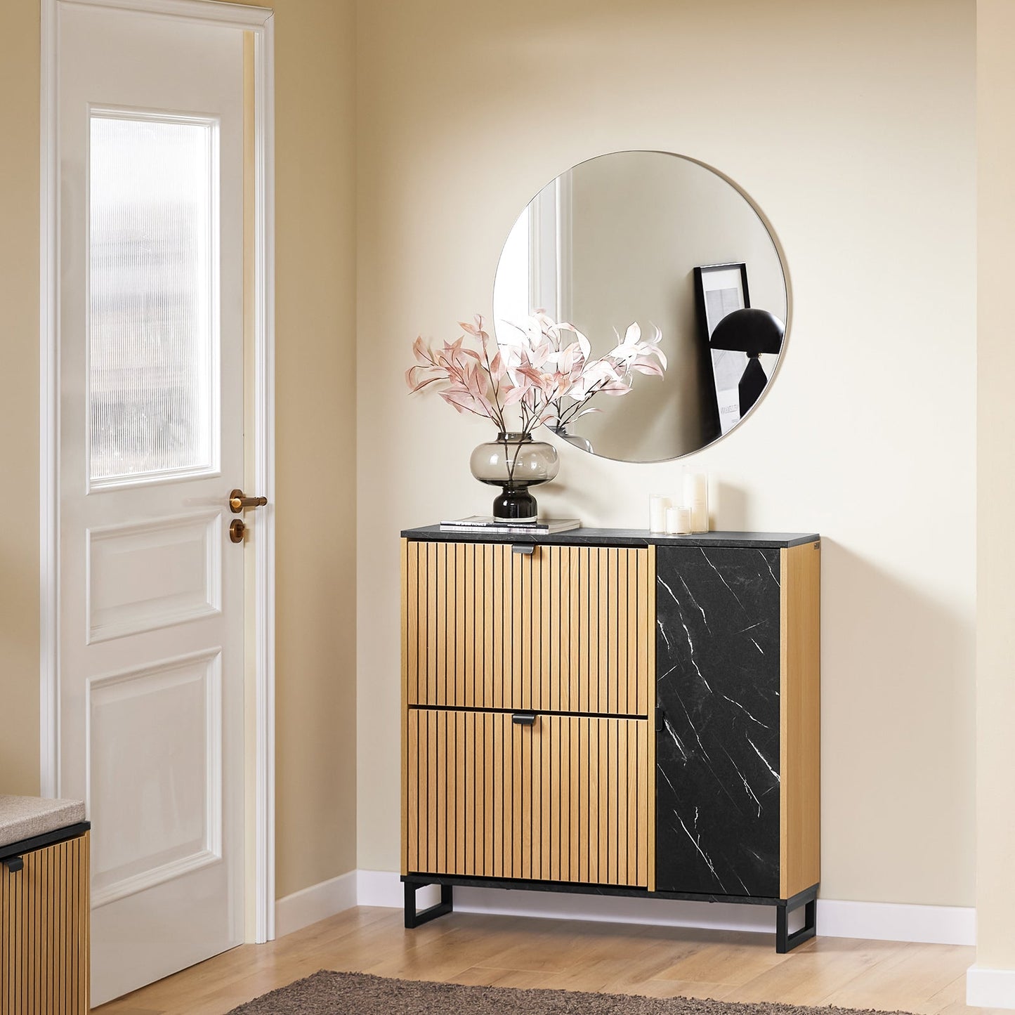 SoBuy FSR203-N Smalle Schoenenkast voor Entree, 2 Kleppen en Zijdeur, Scandinavisch Design, Compact, Zwart en Licht Hout, 90 x 24 x 88 cm