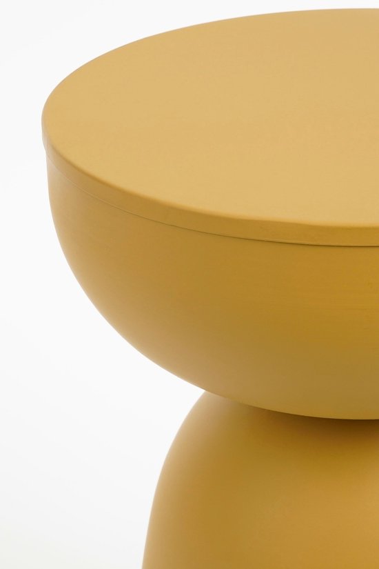 Mica Decorations Elliot Tafel - Salontafel Compact en Lichtgewicht - Nachtkastje met IJzeren Design - Bijzettafel voor de Woonkamer - Rond Tafelblad - H45 x Ø32 cm - Okergeel