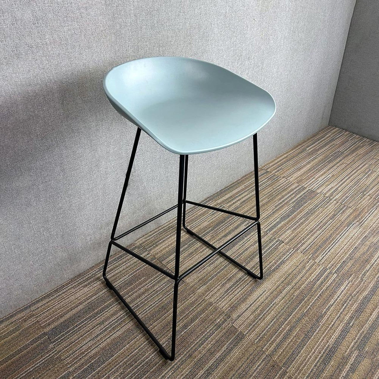 HAY About a Stool AAS38 Barkruk - H 65 cm - Black Steel - Dusty Blue