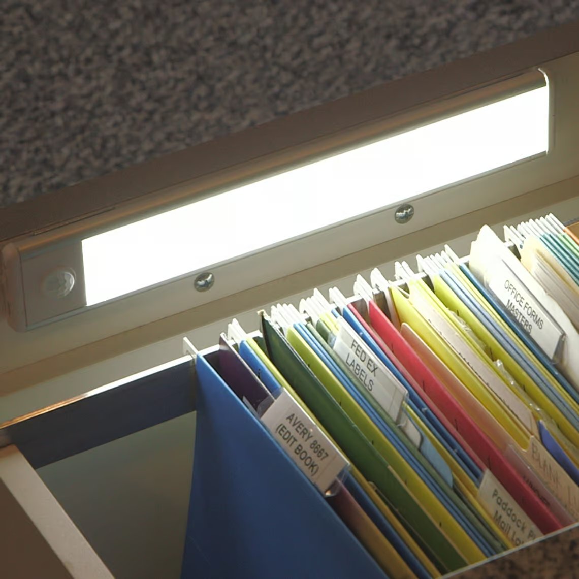 HandyLUX Slim Bright LED Lichtstrip - Magnetisch Bevestigbaar - Bewegingssensor - Draadloos Gebruik - Ultrahelder Licht