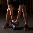 Yaheetech Kettlebell 10 kg – 26 x 22 x 30 cm – Voorzien Van Brede Ergonomische Handgreep En Platte Basis En Vloerbeschermende Kunststof Schaal – Voor Krachttraining En Thuisgebruik – Zwart Kunststof En Beton
