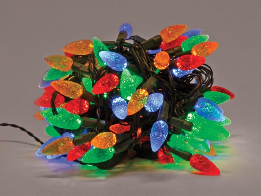 Light Creations Strawberry Light Led-12-24v-mc – Voorzien Van Constante Verlichting En Ip44 Spatwaterdichte Constructie En Honderdtwintig Aardbeivormige Lampjes – Voor Binnen En Buiten – Multi En Groen Kunststof – Twaalf Meter